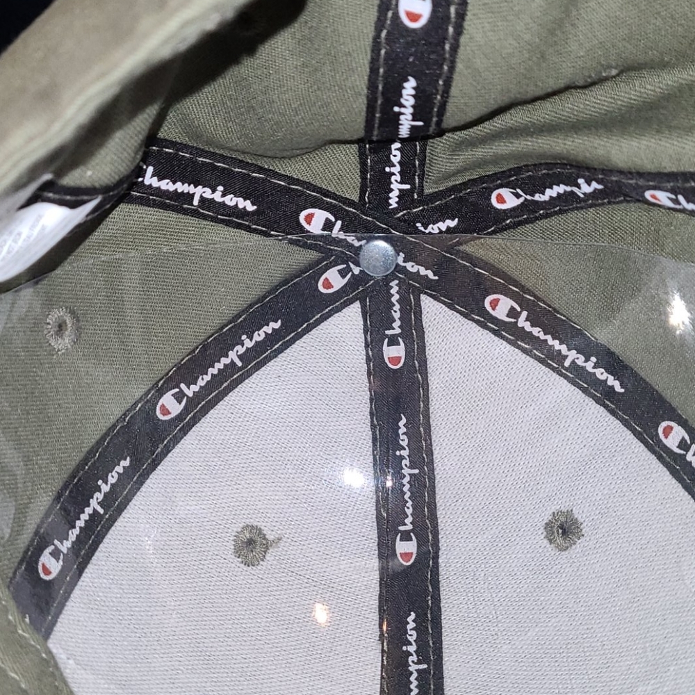 New Champion ๐ Classic twill logo hat - Picture 5 of 10